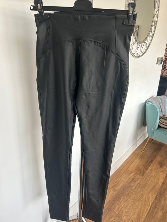 Black leather look legging