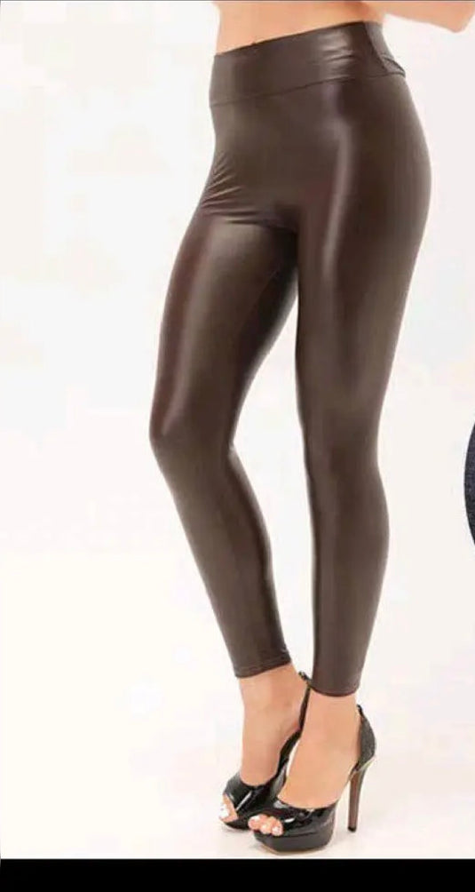 Chocolate leather look legging